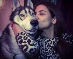 Tia is an animal lover which you can estimate through different pictures shared by her on Instagram.